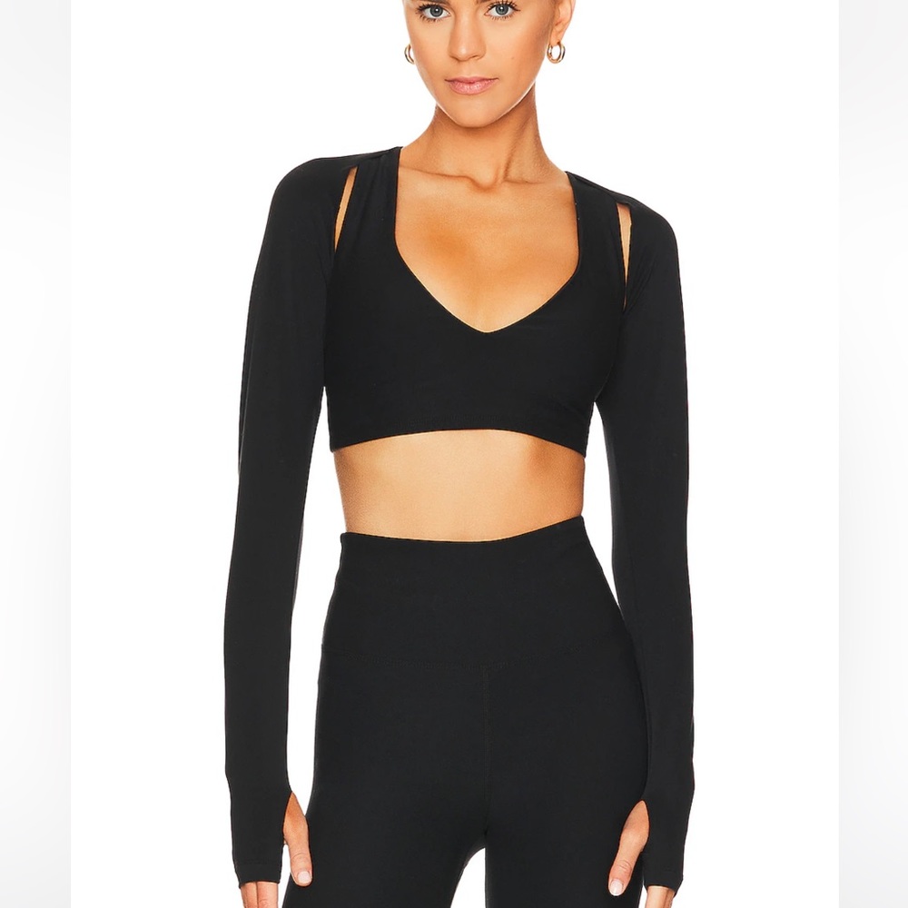 Stretch Shrug in Black